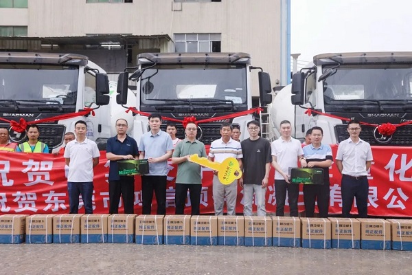 【發(fā)車(chē)新聞】陜汽&凌宇攪拌車(chē)交付客戶！