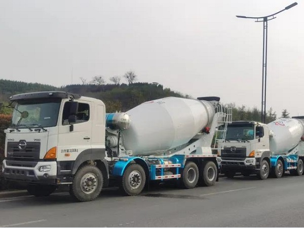 中集凌宇專用車亮相鵬城 中集凌宇專用車亮相鵬城